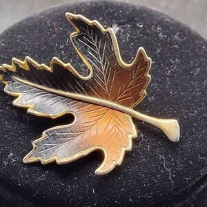 Vintage 80s Copper & Black Etched Leaf Pin